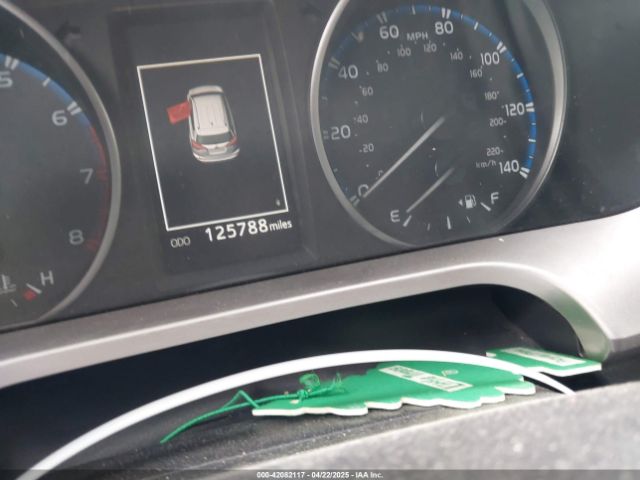 JTMZFREV5JJ154147 Toyota RAV4 LE