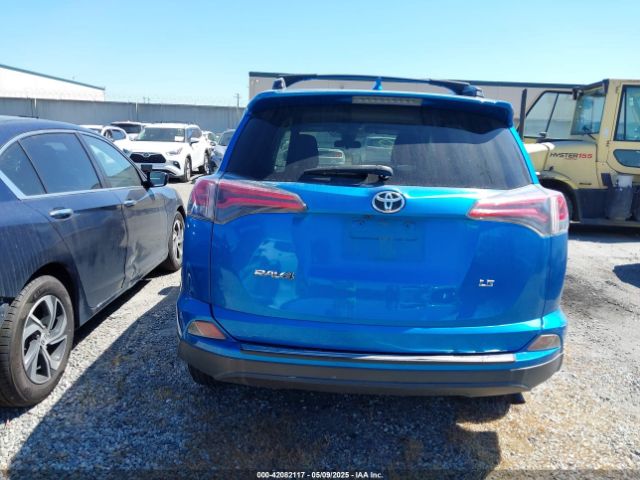 JTMZFREV5JJ154147 Toyota RAV4 LE