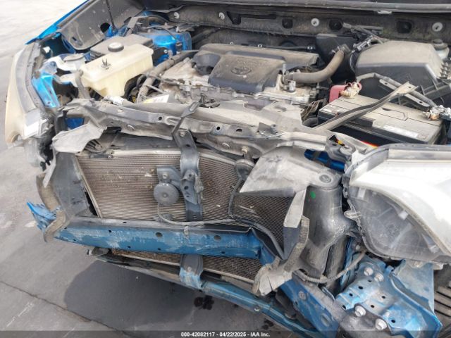 JTMZFREV5JJ154147 Toyota RAV4 LE