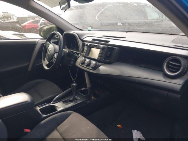 JTMZFREV5JJ154147 Toyota RAV4 LE
