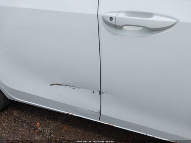 5YFBURHE8FP332025 Toyota COROLLA L