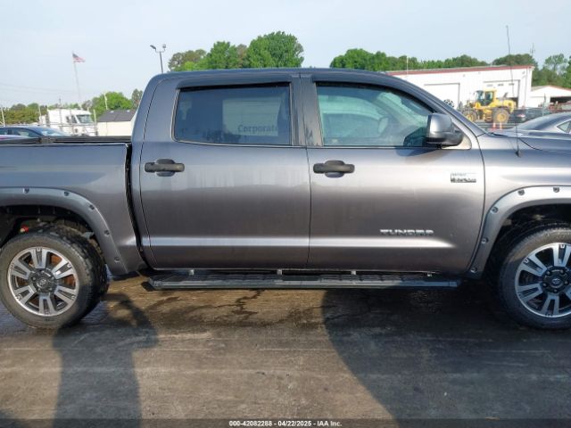 5TFDW5F18JX748159 Toyota Tundra Sr5 5.7l V8
