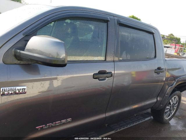 5TFDW5F18JX748159 Toyota Tundra Sr5 5.7l V8