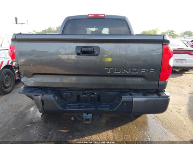 5TFDW5F18JX748159 Toyota Tundra Sr5 5.7l V8
