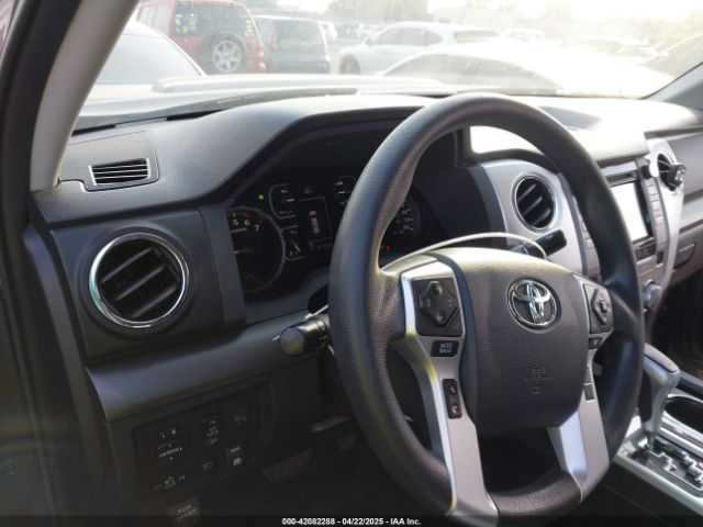 5TFDW5F18JX748159 Toyota Tundra Sr5 5.7l V8