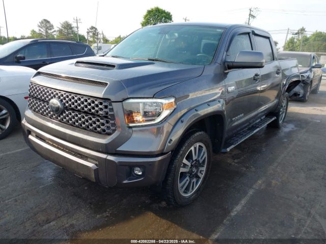 5TFDW5F18JX748159 Toyota Tundra Sr5 5.7l V8