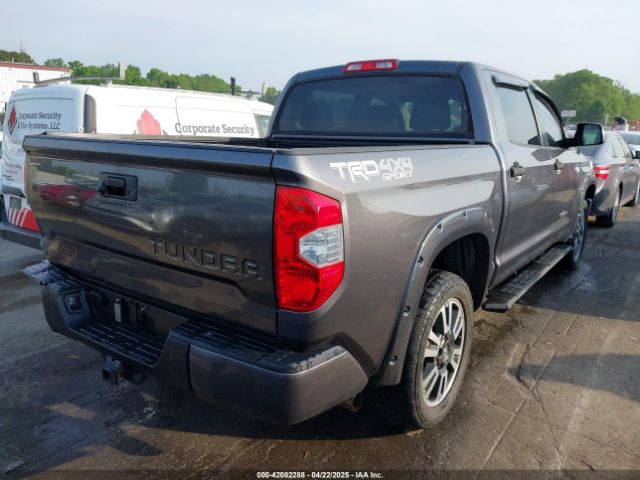 5TFDW5F18JX748159 Toyota Tundra Sr5 5.7l V8