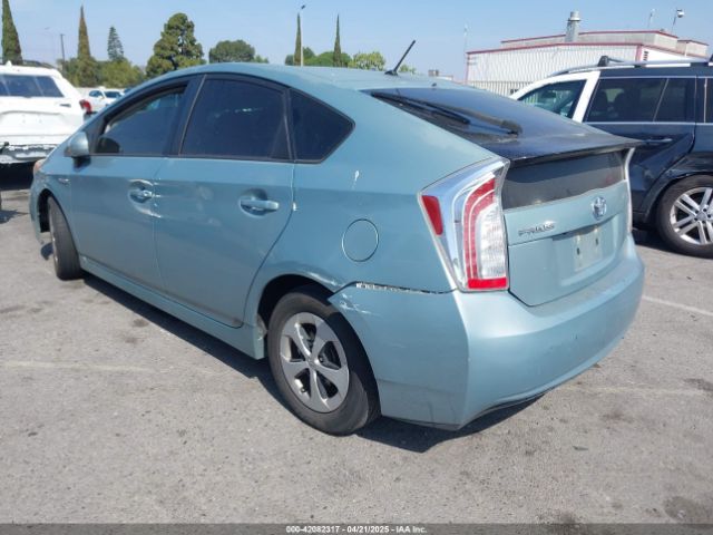 JTDKN3DU5F1961737 Toyota Prius Two