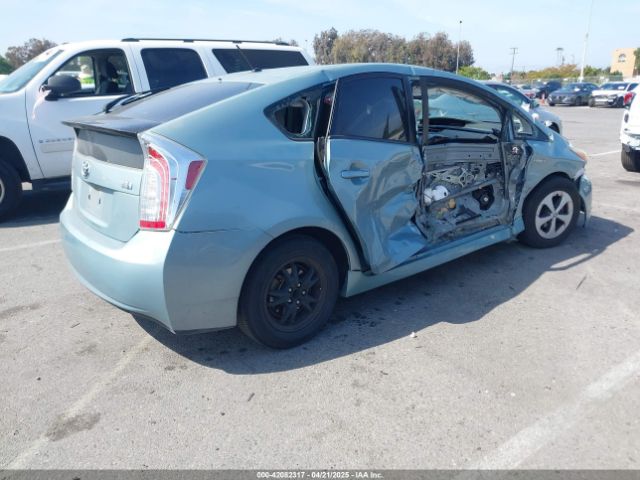 JTDKN3DU5F1961737 Toyota Prius Two