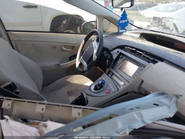 JTDKN3DU5F1961737 Toyota Prius Two