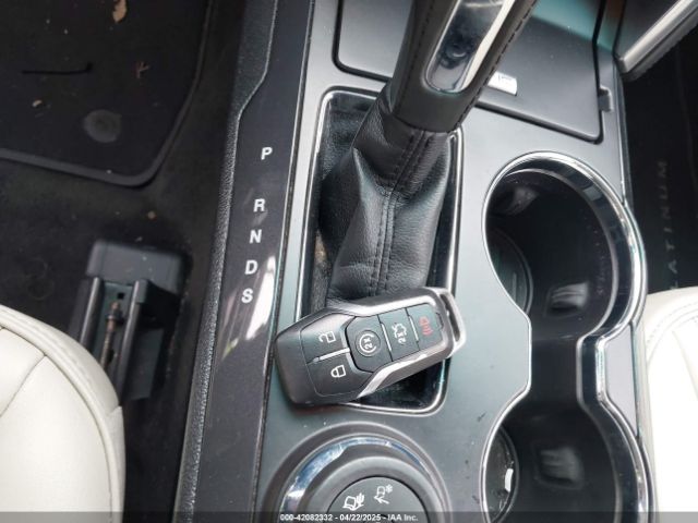 1FM5K8HT2HGA16230 Ford Explorer Platinum
