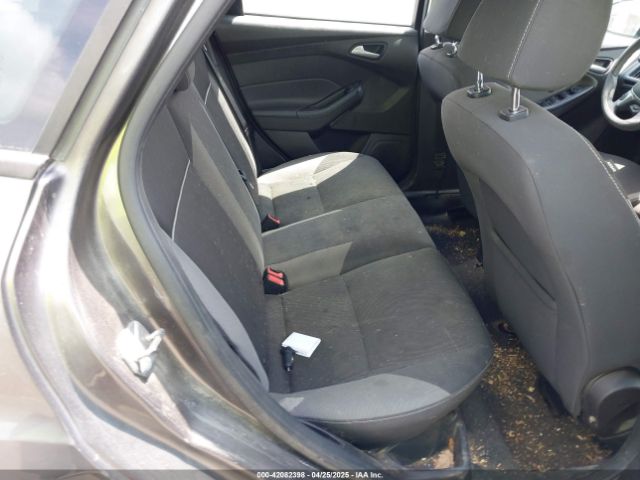 1FADP3K22EL463735 Ford FOCUS SE