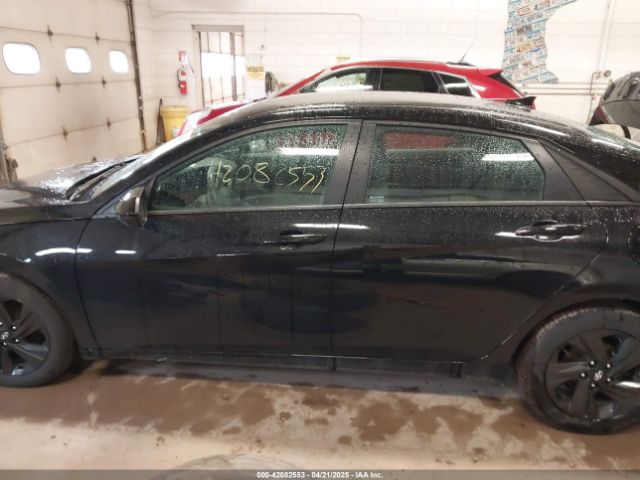 5NPLS4AG8NH071158 Hyundai ELANTRA SEL