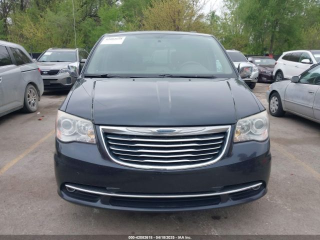 2C4RC1GG3ER188114 Chrysler Town & Country Limited