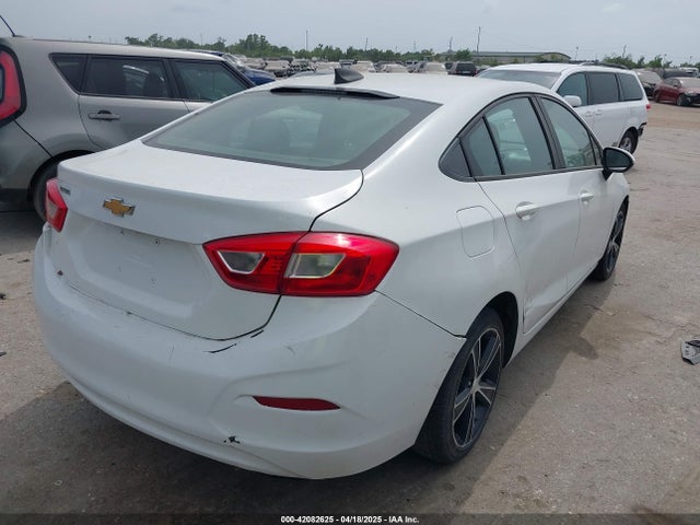3G1BC5SM8HS573965 Chevrolet Cruze Ls Auto