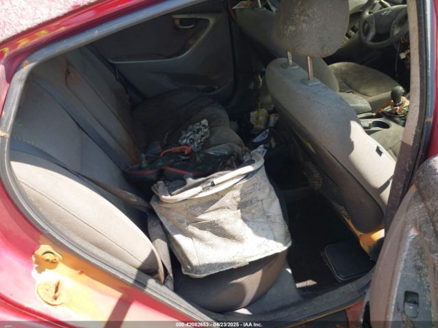 5NPDH4AE1FH599305 Hyundai ELANTRA SE