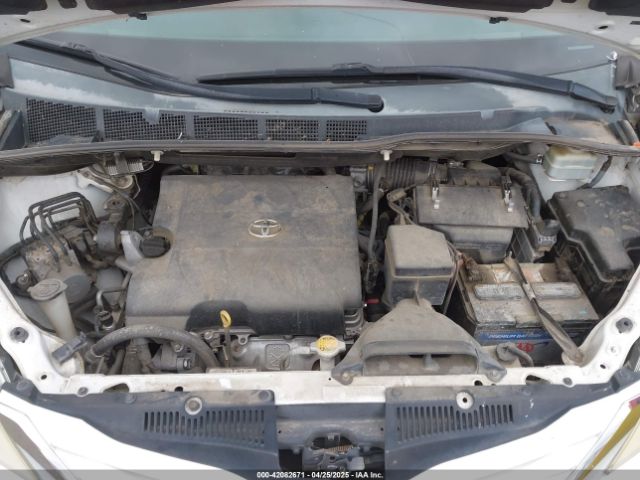 5TDKK3DC1FS633508 Toyota Sienna Le 8 Passenger