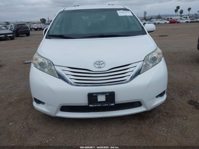 5TDKK3DC1FS633508 Toyota Sienna Le 8 Passenger