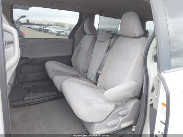 5TDKK3DC1FS633508 Toyota Sienna Le 8 Passenger