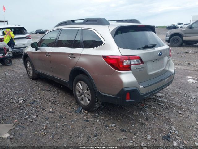 2018 SUBARU OUTBACK 4S4BSAAC7J3257394 Photo 2