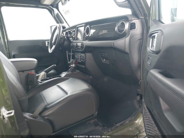 1C4HJXEN1NW262627 Jeep Wrangler Unlimited Sahara Altitude 4x4