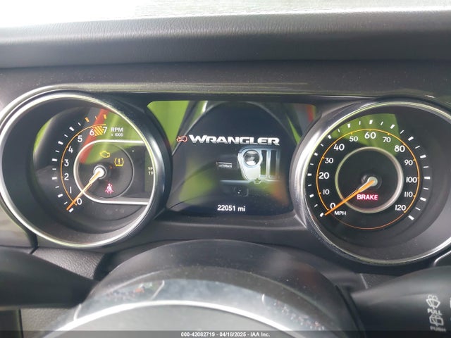 1C4HJXEN1NW262627 Jeep Wrangler Unlimited Sahara Altitude 4x4