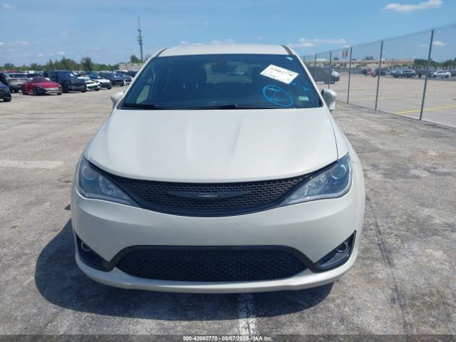 2C4RC1FG2LR149545 Chrysler Pacifica Touring