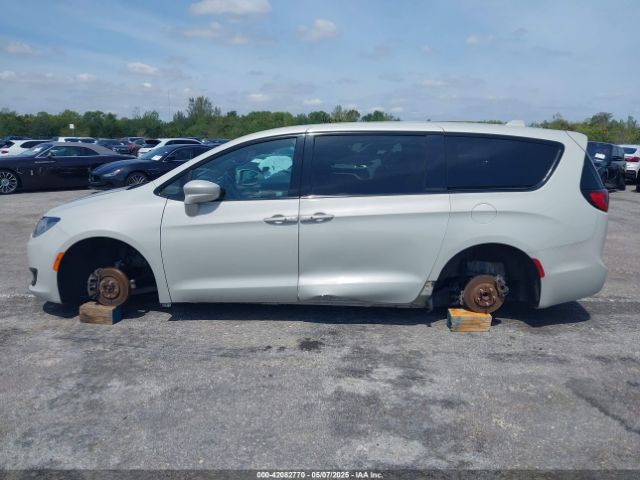 2C4RC1FG2LR149545 Chrysler Pacifica Touring