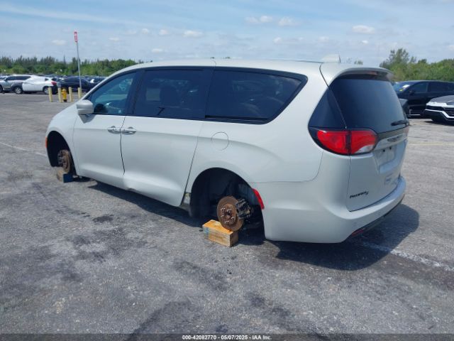 2020 CHRYSLER PACIFICA 2C4RC1FG2LR149545 Photo 2