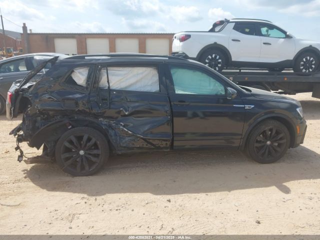 3VV3B7AX5MM027369 Volkswagen Tiguan 2.0t Se/2.0t Se R-line Black/2.0t Sel