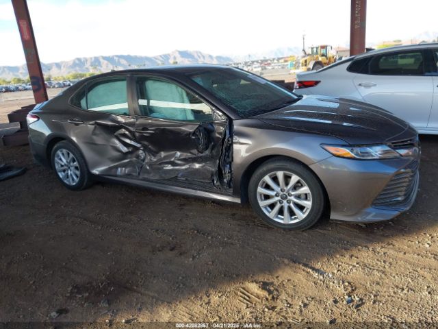 2019 TOYOTA CAMRY 4T1B11HK4KU261043