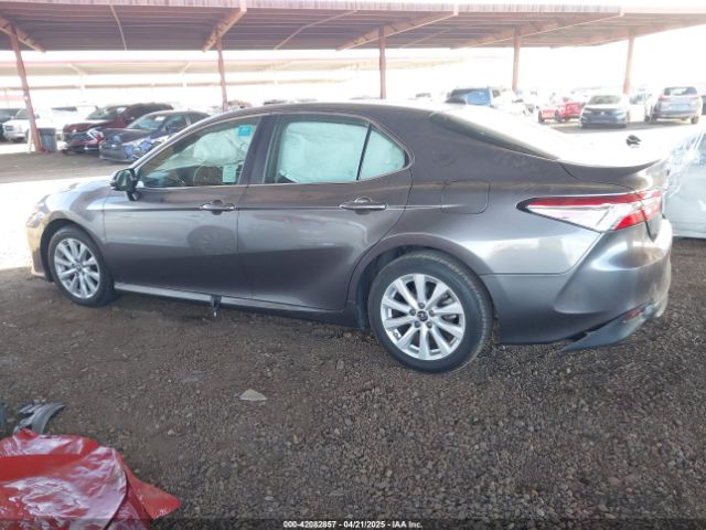 2019 TOYOTA CAMRY 4T1B11HK4KU261043 Photo 2