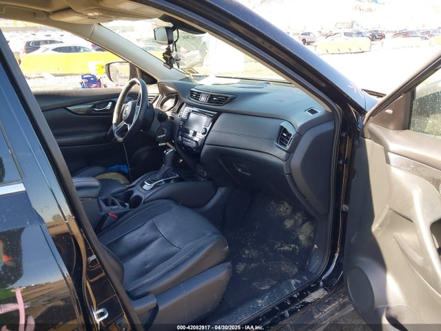 5N1AT2MV2JC851483 Nissan Rogue Sl