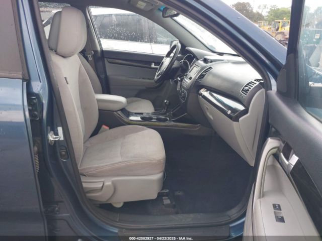 5XYKT4A64EG512629 KIA SORENTO LX