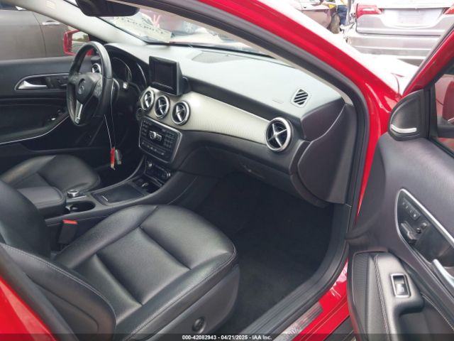 WDCTG4EB4FJ112209 Mercedes-Benz GLA 250