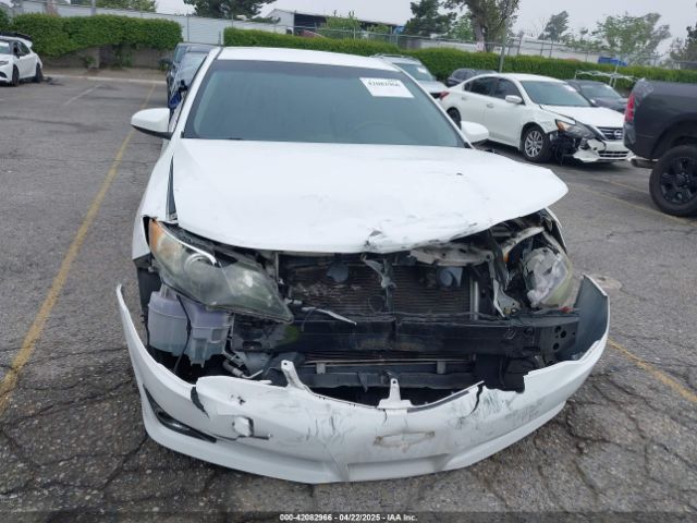 4T1BF1FK9EU857032 Toyota CAMRY SE