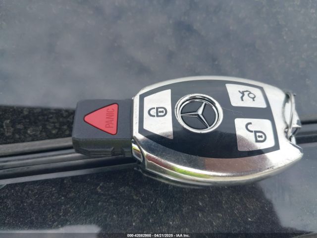 WDDSJ4GB3KN724815 Mercedes-Benz CLA 250 4MATIC