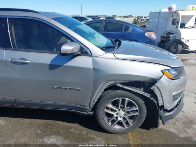3C4NJCBB1KT819754 Jeep Compass Sun And Wheel Fwd