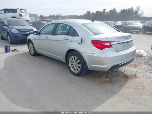 2012 CHRYSLER 200 1C3CCBBB7CN125569 Photo 2