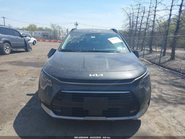 KNDCT3LE7P5086661 KIA NIRO SX