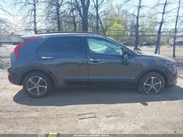 KNDCT3LE7P5086661 KIA NIRO SX
