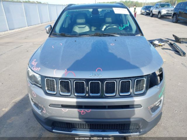 3C4NJDCB2JT354372 Jeep Compass Limited 4x4
