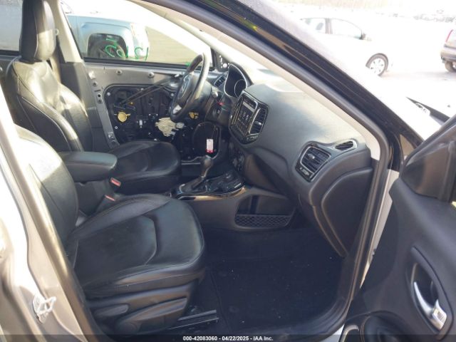 3C4NJDCB2JT354372 Jeep Compass Limited 4x4