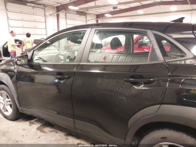 KM8K2CAB4NU771139 Hyundai Kona Se