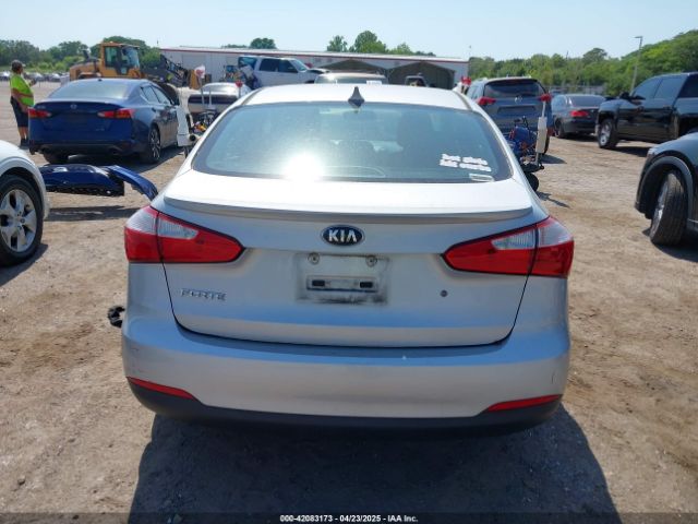 KNAFK4A63F5380569 KIA FORTE LX
