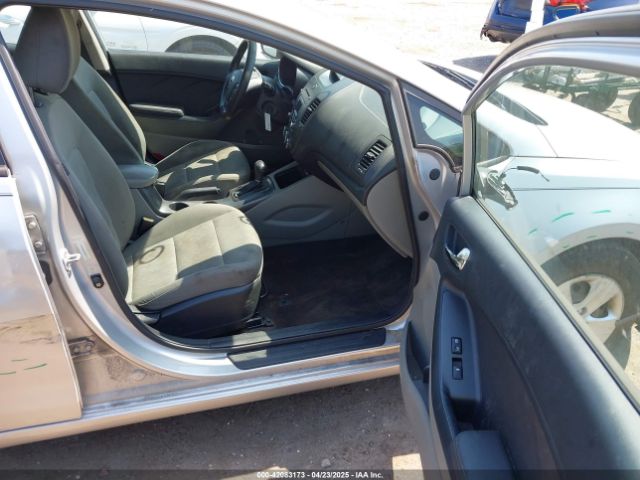 KNAFK4A63F5380569 KIA FORTE LX