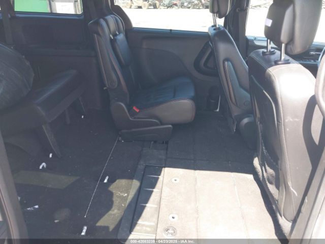 2C4RDGEG3KR562364 Dodge Grand Caravan Gt