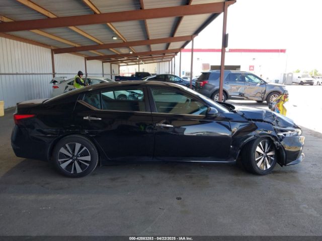 1N4BL4DV7MN387366 Nissan Altima Sv Fwd