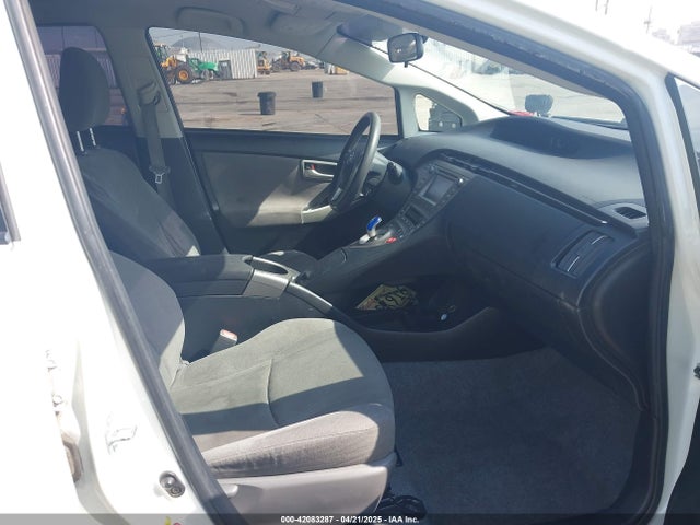 JTDKN3DU9E1770529 Toyota Prius Three