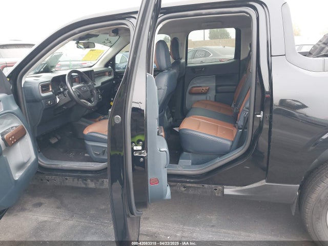 3FTTW8E33NRA62111 Ford Maverick Lariat